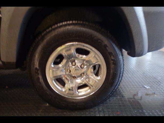 2005 Jeep Liberty Sport 4dr SUV